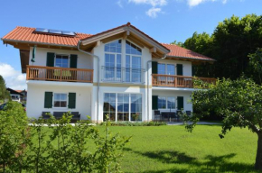 Chiemsee-Blick und Zellnerhof